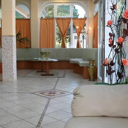 Отель Valleverde 3*